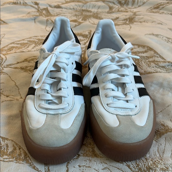 adidas Samba - Picture 2 of 6